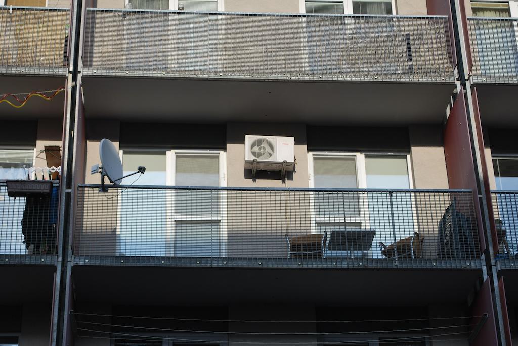 Chotesovska Apartment With Parking Place Prága Kültér fotó